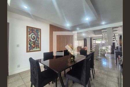 Sala de casa à venda com 4 quartos, 600m² em Recreio dos Bandeirantes, Rio de Janeiro