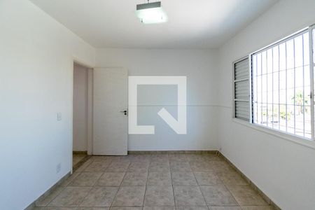 Quarto 2 de casa à venda com 3 quartos, 142m² em Conjunto Residencial Jardim Canaa, São Paulo