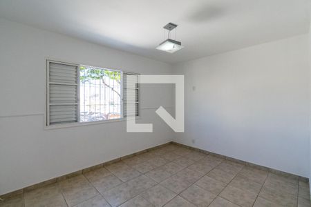 Quarto 2 de casa à venda com 3 quartos, 142m² em Conjunto Residencial Jardim Canaa, São Paulo