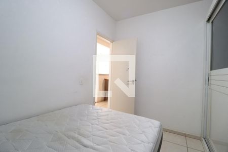 Quarto 1 de apartamento para alugar com 2 quartos, 46m² em Gávea, Uberlândia