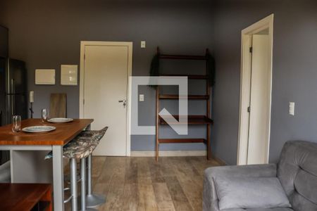 Sala de apartamento para alugar com 1 quarto, 38m² em Granja Viana, Cotia