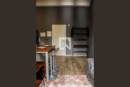 Sala de apartamento para alugar com 1 quarto, 38m² em Granja Viana, Cotia