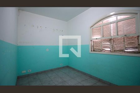 Casa para alugar com 3 quartos, 140m² em Vila Antonieta, São Paulo