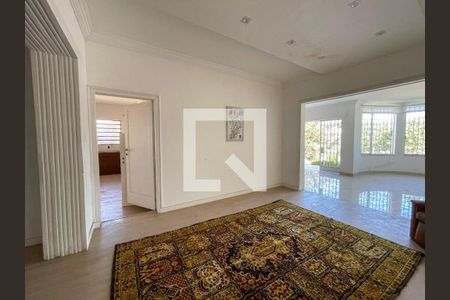 Casa à venda com 4 quartos, 420m² em Pacaembu, São Paulo