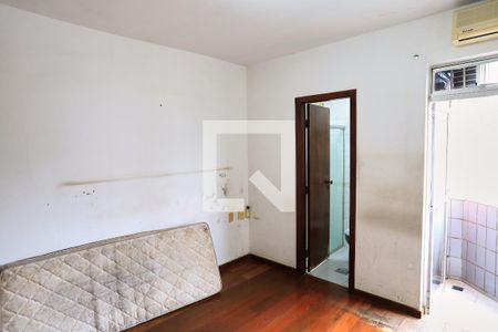 Suíte de apartamento para alugar com 3 quartos, 130m² em Sagrada Família, Belo Horizonte