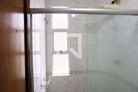 Banheiro da Suíte de apartamento para alugar com 3 quartos, 130m² em Sagrada Família, Belo Horizonte