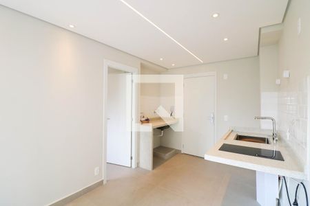 Sala/Cozinha de kitnet/studio para alugar com 1 quarto, 27m² em Campo Belo, São Paulo