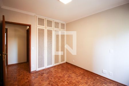 Quarto 1 de apartamento para alugar com 4 quartos, 176m² em Moema, São Paulo