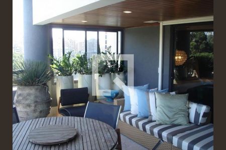 Apartamento à venda com 4 quartos, 246m² em Morumbi, São Paulo