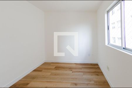 Quarto 1 de apartamento à venda com 3 quartos, 80m² em Jardim America, Belo Horizonte