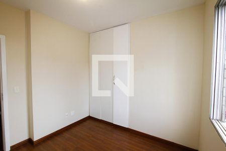 Quarto 1 de apartamento para alugar com 3 quartos, 120m² em Buritis, Belo Horizonte