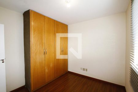 Quarto 2 de apartamento para alugar com 3 quartos, 120m² em Buritis, Belo Horizonte
