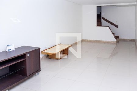 Sala 1 de casa para alugar com 2 quartos, 200m² em Parque Bela Vista, Salvador