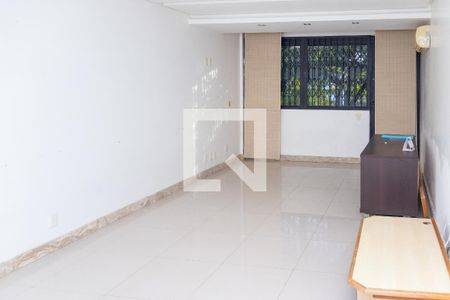 Sala 1 de casa para alugar com 2 quartos, 200m² em Parque Bela Vista, Salvador