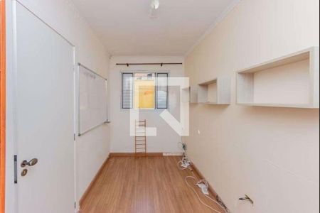 Casa à venda com 3 quartos, 136m² em Vila Antonieta, São Paulo