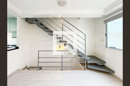 Sala de casa de condomínio à venda com 2 quartos, 124m² em Conceicao, Osasco