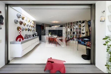 Apartamento à venda com 2 quartos, 202m² em Moema, São Paulo
