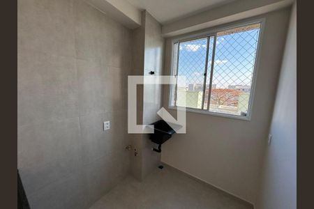 Apartamento à venda com 2 quartos, 48m² em Chácaras Califórnia, Contagem