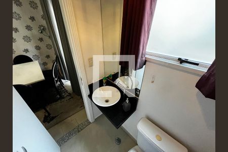 Lavabo de casa para alugar com 3 quartos, 223m² em Água Fria, São Paulo