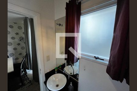 Lavabo de casa para alugar com 3 quartos, 223m² em Água Fria, São Paulo