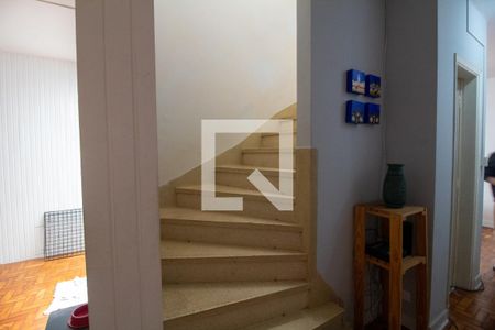 Escada de casa à venda com 2 quartos, 149m² em Vila Cordeiro, São Paulo