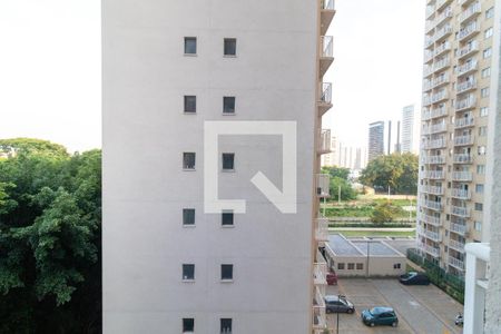 Vista da Suíte de apartamento para alugar com 1 quarto, 32m² em Parque Industrial Tomas Edson, São Paulo