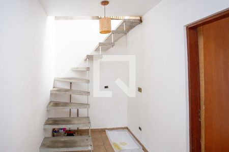 Escada de casa à venda com 2 quartos, 150m² em Conceição, Diadema