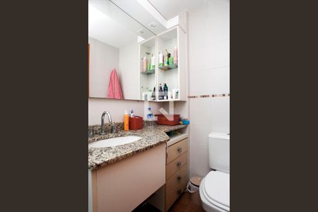 Banheiro da Suíte de apartamento à venda com 2 quartos, 58m² em Bom Fim, Porto Alegre