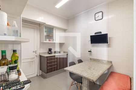 Cozinha de apartamento para alugar com 3 quartos, 190m² em Indianópolis, São Paulo