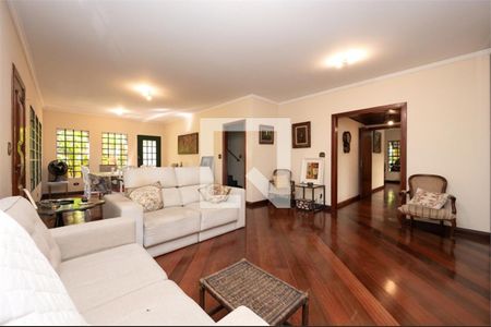 Casa à venda com 4 quartos, 284m² em Parque Colonial, São Paulo