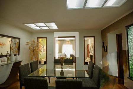 Casa à venda com 2 quartos, 360m² em Campestre, Santo André