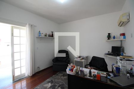 Quarto 1 de casa de condomínio para alugar com 3 quartos, 600m² em Taquara, Rio de Janeiro