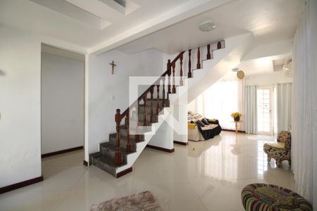 Sala de casa de condomínio para alugar com 3 quartos, 600m² em Taquara, Rio de Janeiro