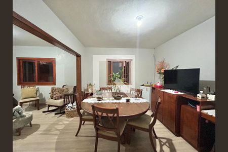 Sala de casa à venda com 4 quartos, 90m² em Feitoria, São Leopoldo