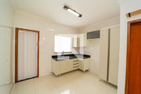 Cozinha de casa de condomínio para alugar com 2 quartos, 63m² em Penha de França, São Paulo