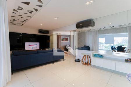 Sala de estar de apartamento à venda com 3 quartos, 220m² em Santa Teresinha, São Paulo