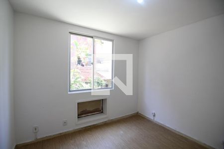 Quarto 2 de apartamento para alugar com 2 quartos, 52m² em Taquara, Rio de Janeiro