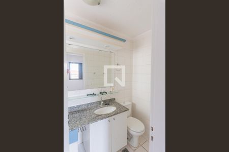 Banheiro da Suíte de apartamento para alugar com 3 quartos, 82m² em Jardim do Lago, Campinas