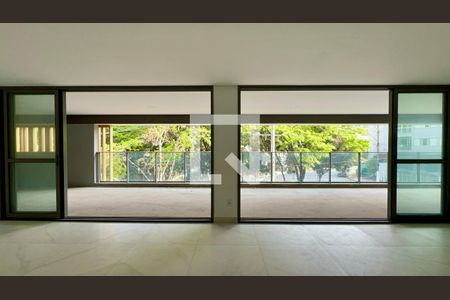 Sala de apartamento à venda com 4 quartos, 277m² em Sumaré, São Paulo