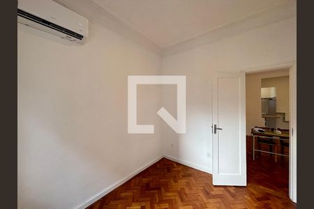 Quarto 1 de apartamento para alugar com 2 quartos, 70m² em Copacabana, Rio de Janeiro