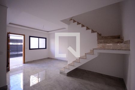 Sala/Cozinha de casa à venda com 3 quartos, 150m² em Vila Gurmencido , São Paulo