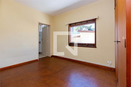 Casa à venda com 4 quartos, 300m² em Jardim Prudência, São Paulo
