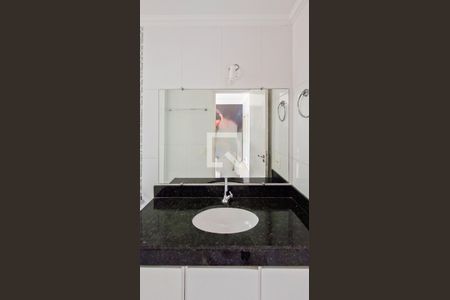 Banheiro da Suíte de apartamento à venda com 3 quartos, 110m² em Funcionários, Belo Horizonte