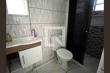 Banheiro de apartamento à venda com 2 quartos, 43m² em Parque Santa Rita, São Paulo