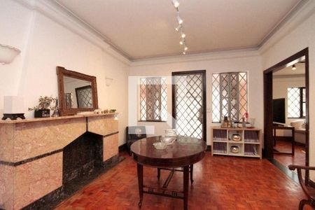 Casa à venda com 4 quartos, 350m² em Pacaembu, São Paulo