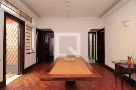 Casa à venda com 4 quartos, 350m² em Pacaembu, São Paulo
