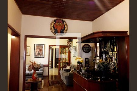 Casa à venda com 2 quartos, 260m² em Indianópolis, São Paulo