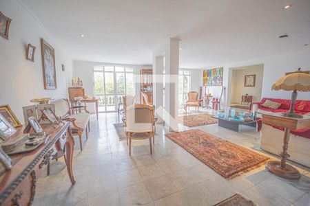 Casa à venda com 3 quartos, 350m² em Pacaembu, São Paulo