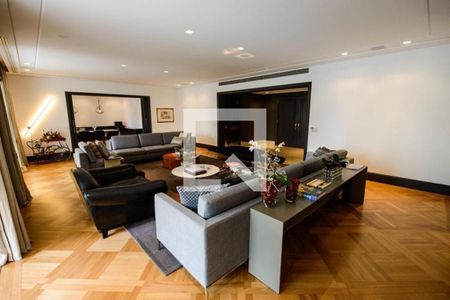 Apartamento à venda com 4 quartos, 580m² em Cerqueira César, São Paulo