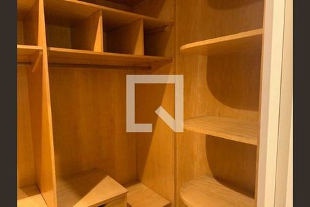 Apartamento à venda com 3 quartos, 197m² em Santa Cecilia, São Paulo